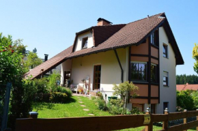 Ruhige Einliegerwohnung mit Terasse